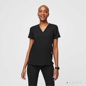 FIGS Casma 3 Pocket Scrub Top